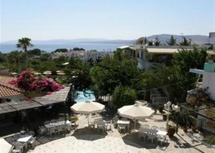 Ξενοδοχείο Pefkos Garden 3*